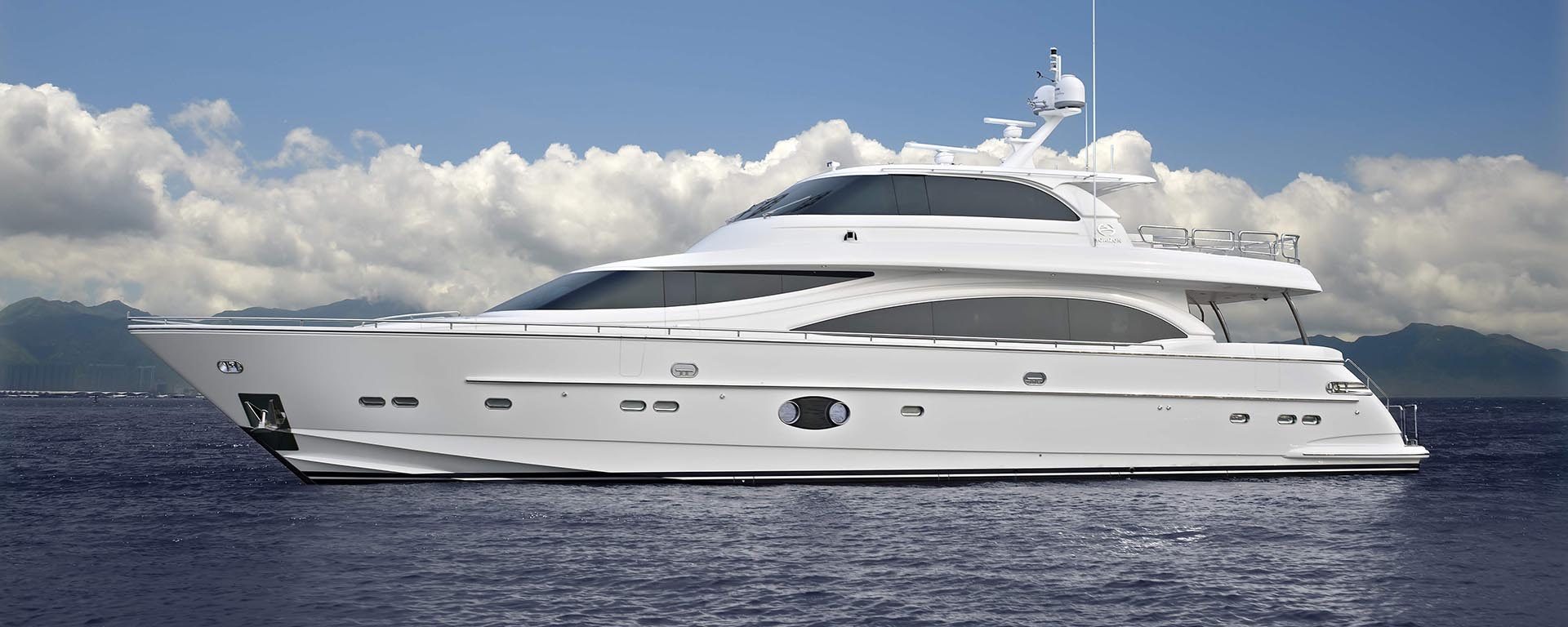 Diamond Seas Yacht Rental - Giants Enterprises ‌